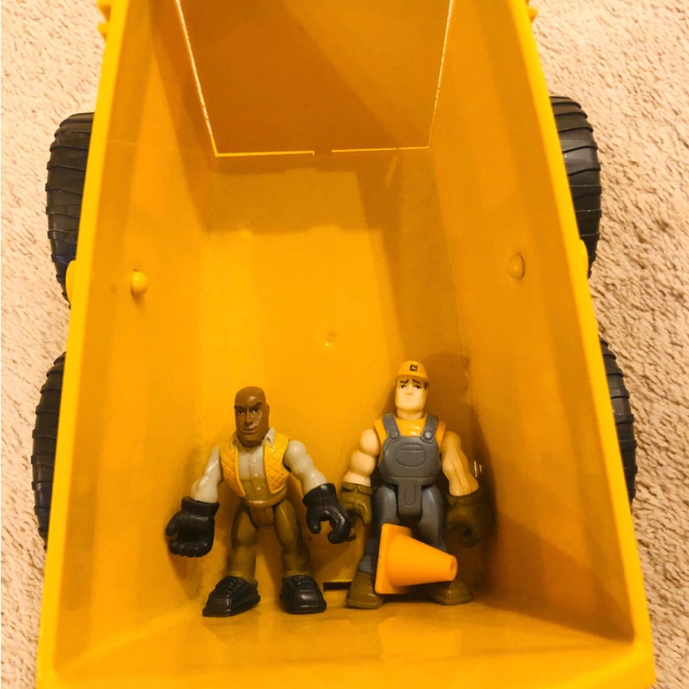 John Deere Yellow Dump Truck with Action Figures
